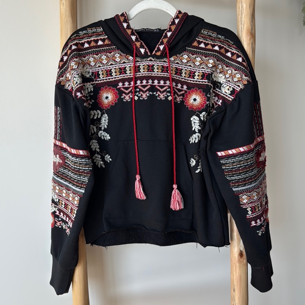 ZARA BBWM Woman Cotton Black Floral Embroidered Beaded Aztec Hoodie Sweatshirt S